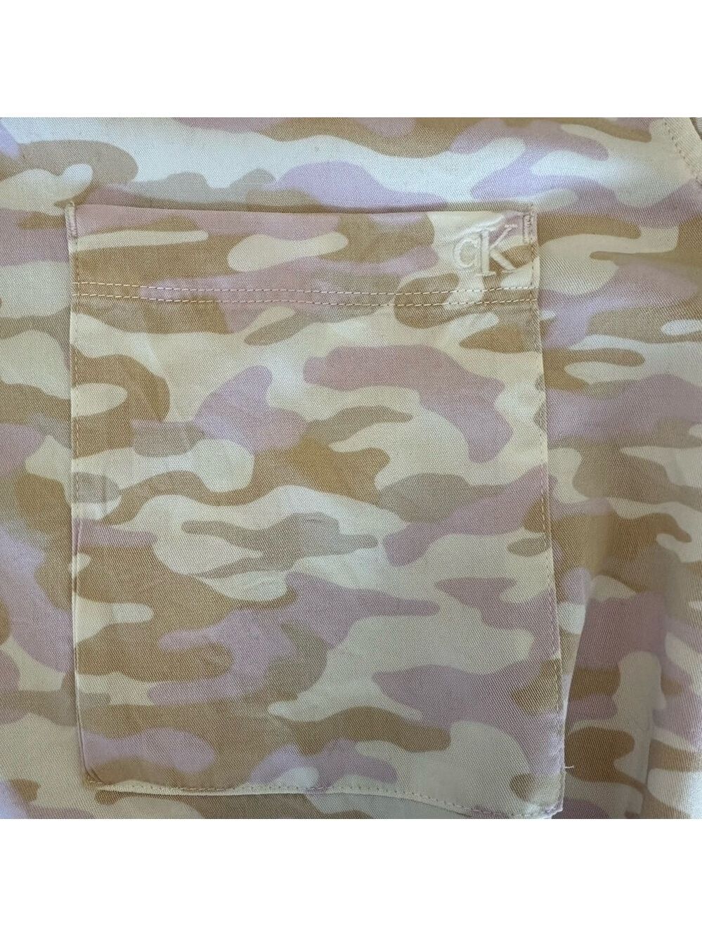 Women’s Calvin Klein Tan & Pink Camo Print Boyfriend Button Down Shirt Small - Picture 7 of 10